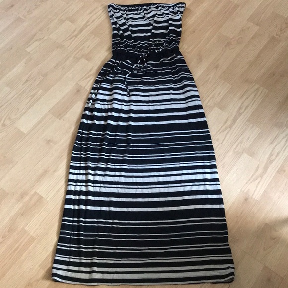J. Crew Dresses & Skirts - J. Crew women’s strapless dress size small